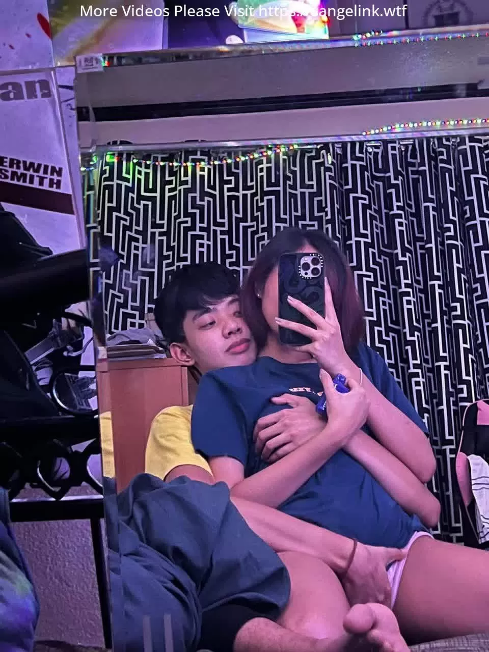 Album Viral - Video Leaked (Duplicate #579)